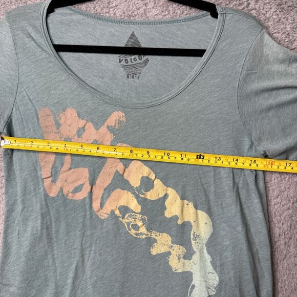 Volcom T Shirt Womens Medium Green Scoop Neck Short Sleeve - Picture 2 of 11